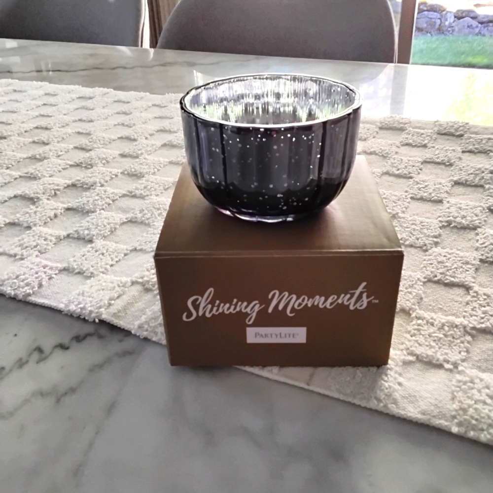 PartyLite Shining Moments Glass LG Tealight Holder.  NWT
